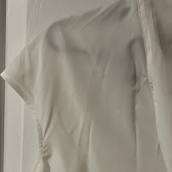 ST JOHN Ivory Tie-Neck Blouse women’s size 10 - Picture 4 of 6